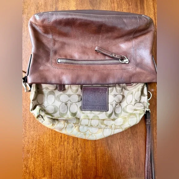 ‼️SOLD ‼️Vintage Coach East West Legacy Shoulder Bag in Mahogany Y2K 2006 - Picture 13 of 15